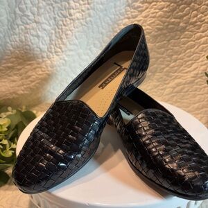 Trotters Black Woven Loafers